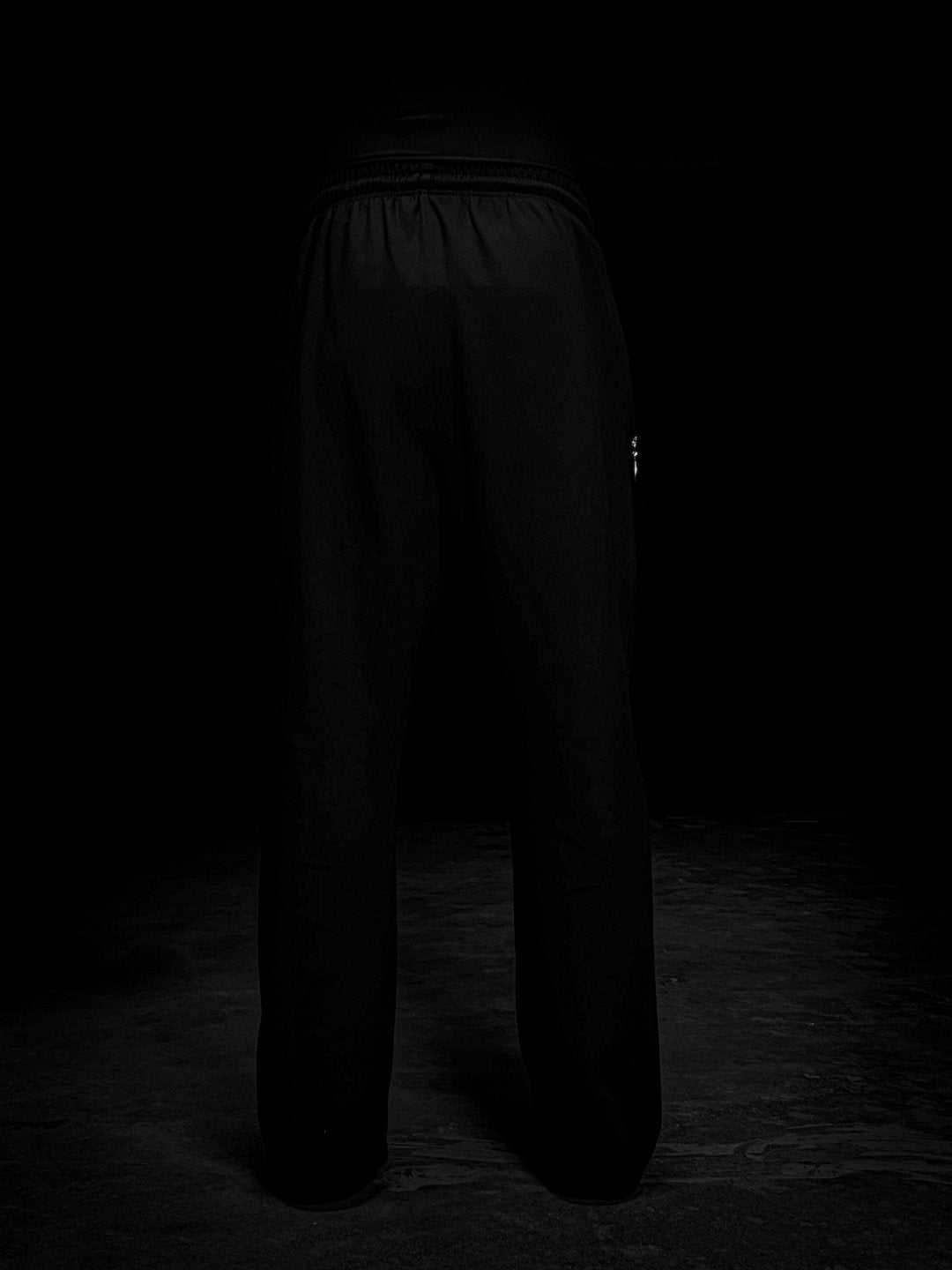 DARK AURA OVERSIZED TROUSER