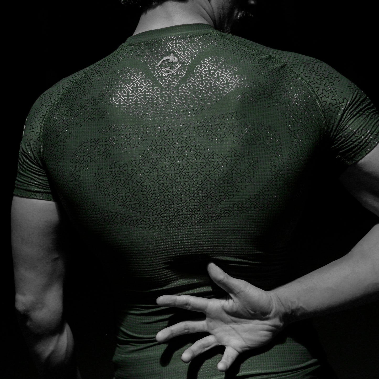 THE NOX - Crocodile-Tech™ Compression Shirt