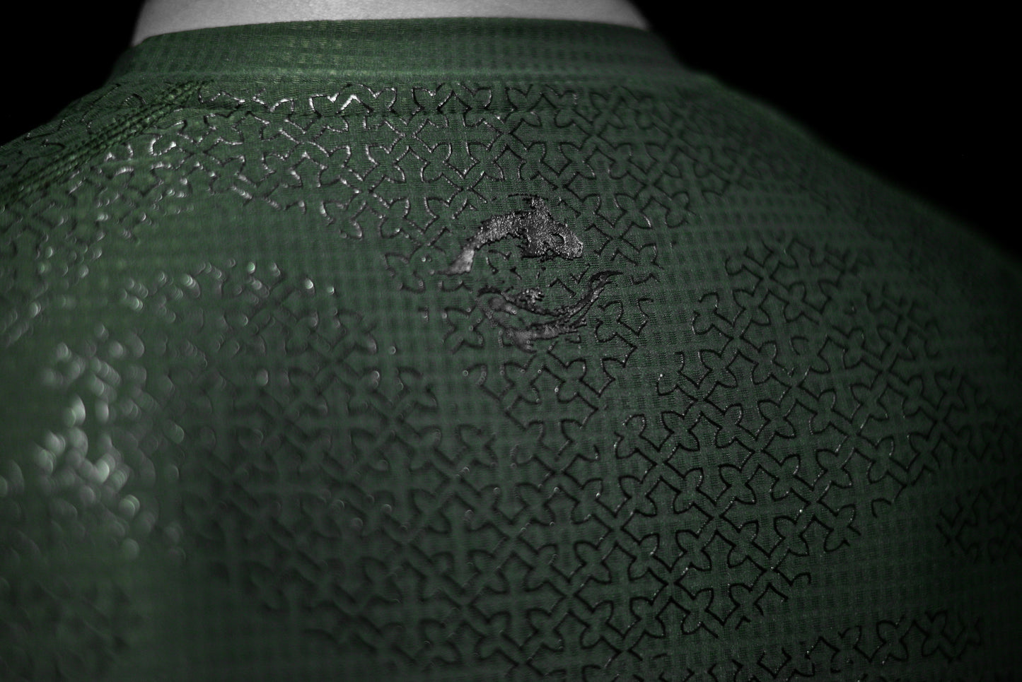 THE NOX - Crocodile-Tech™ Compression Shirt
