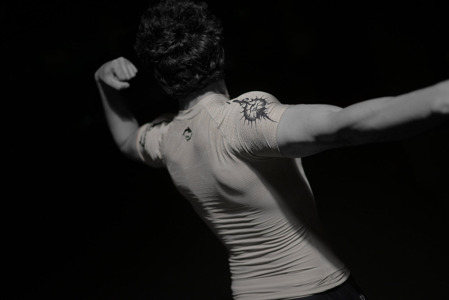 THE NOX - Crocodile-Tech™ Compression Shirt